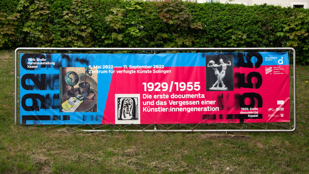 1929/1955 Die erste documenta und das Vergessen einer Künstler:innengeneration – Bannerdesign